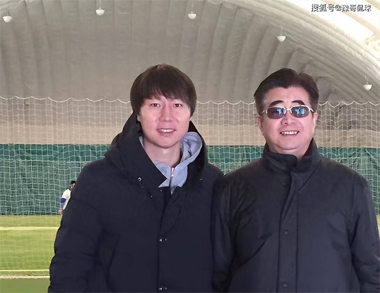 除此外，喜剧也是饺子作品的另一大特点